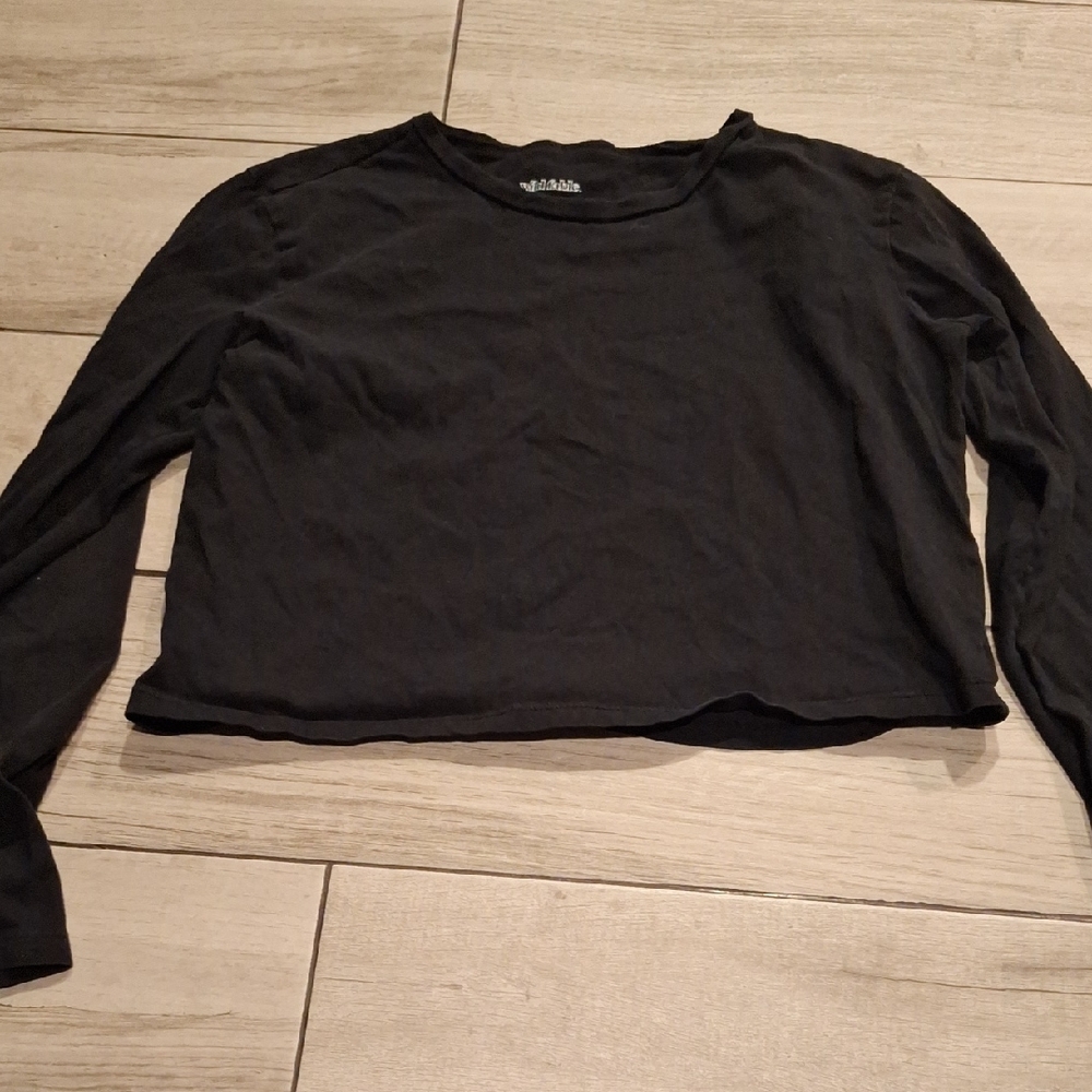 🍁Wild Fable Black Long Sleeve Crop Top🍕